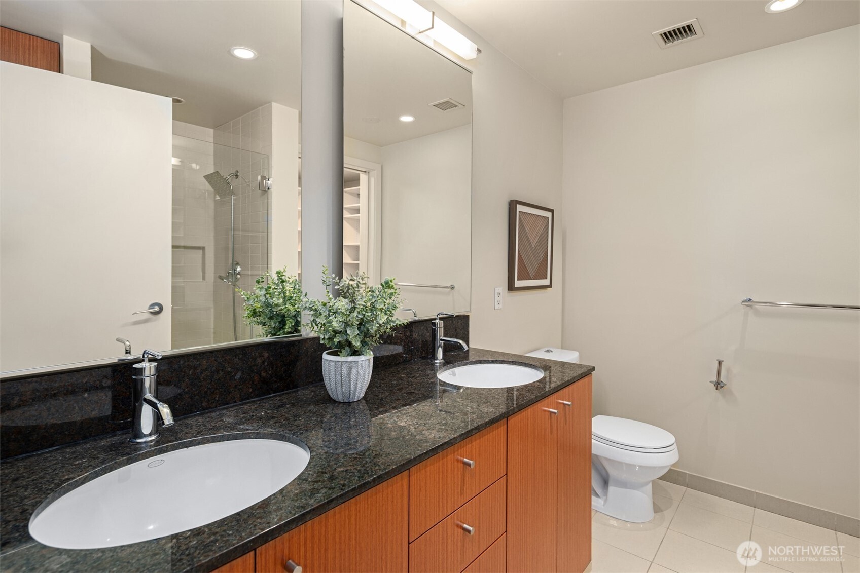 909 5th Avenue Seattle WA 98164