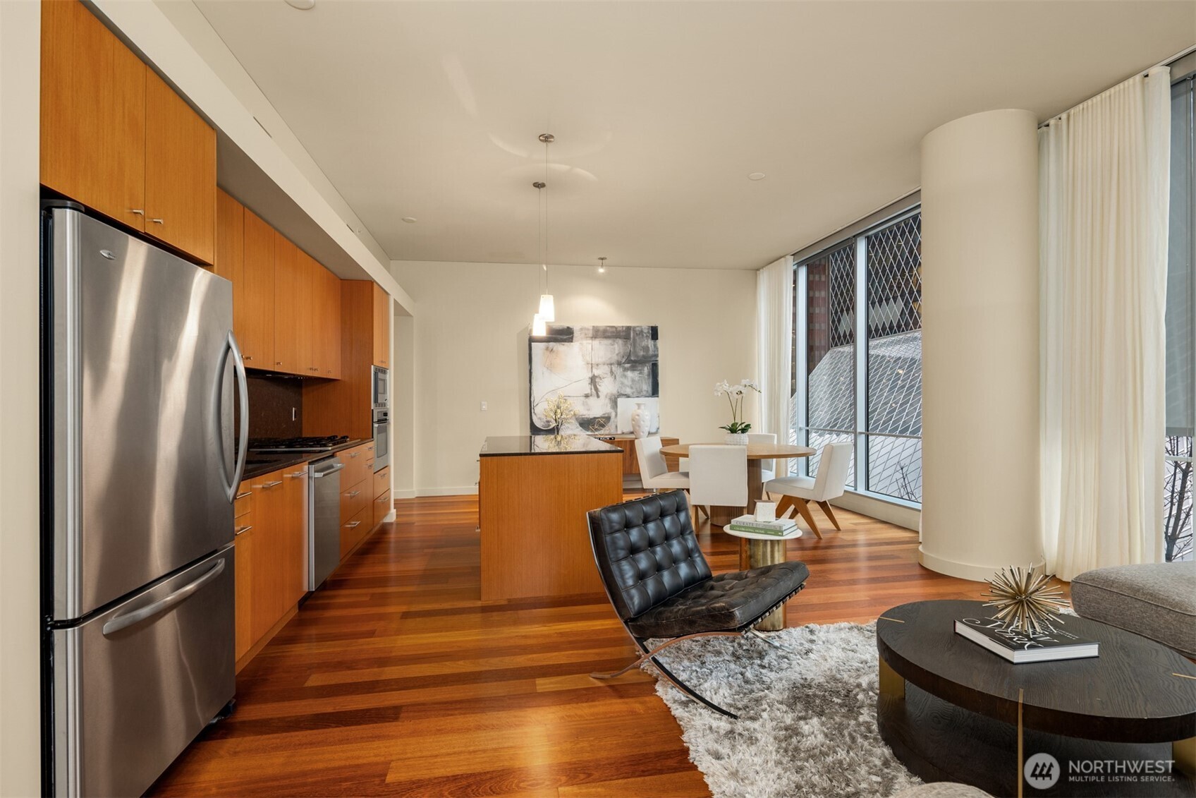 909 5th Avenue Seattle WA 98164