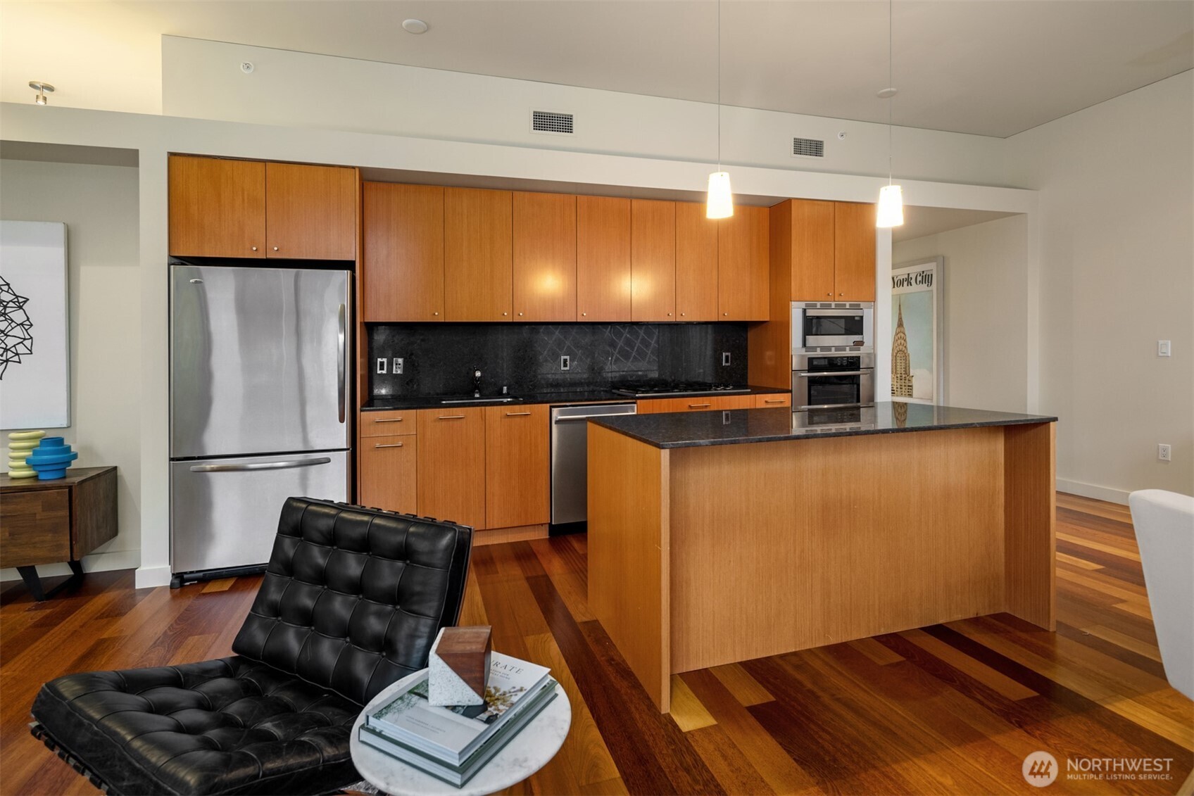 909 5th Avenue Seattle WA 98164