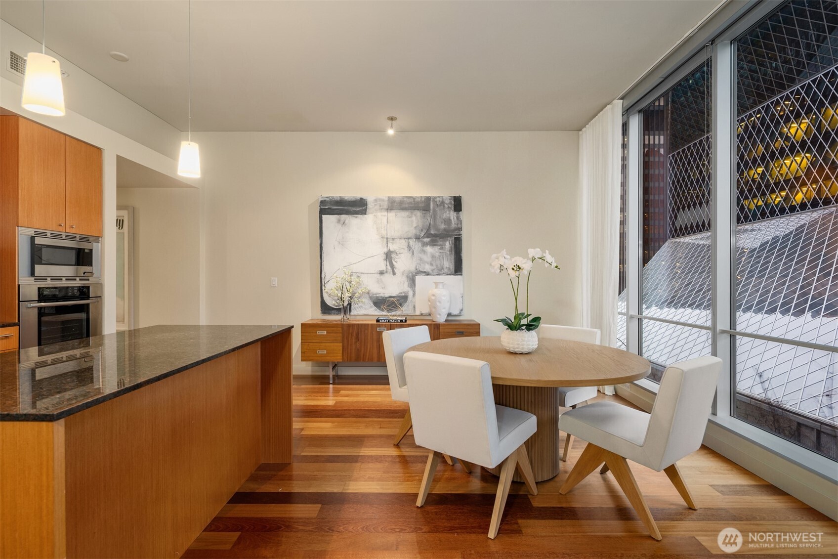 909 5th Avenue Seattle WA 98164