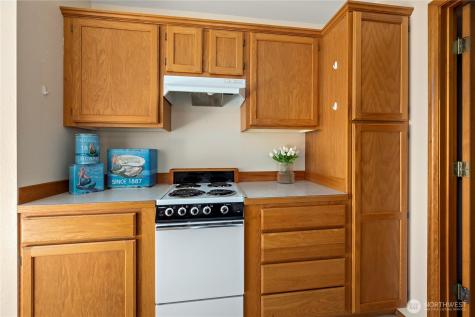 161 W Whidbey Avenue Oak Harbor WA 98277