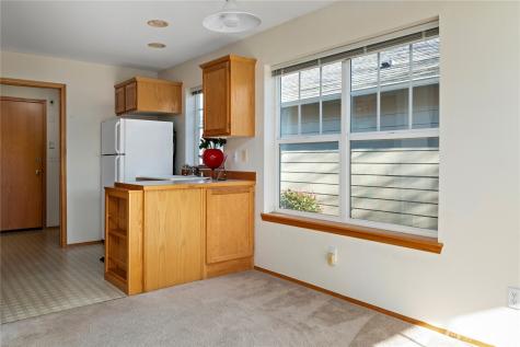 161 W Whidbey Avenue Oak Harbor WA 98277