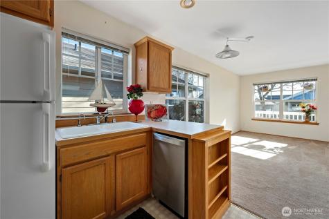 161 W Whidbey Avenue Oak Harbor WA 98277