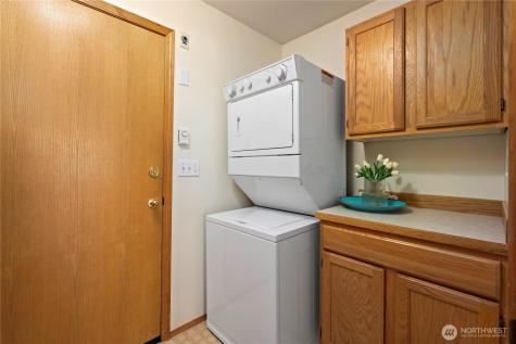 161 W Whidbey Avenue Oak Harbor WA 98277