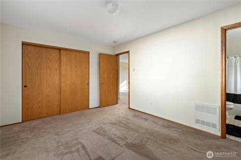 161 W Whidbey Avenue Oak Harbor WA 98277
