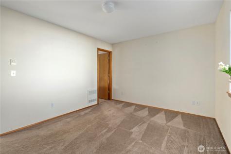 161 W Whidbey Avenue Oak Harbor WA 98277