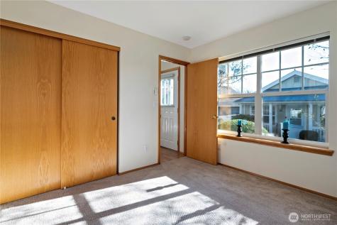 161 W Whidbey Avenue Oak Harbor WA 98277