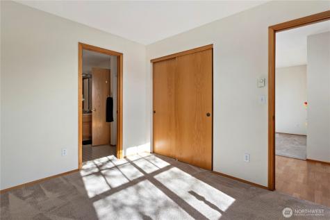 161 W Whidbey Avenue Oak Harbor WA 98277
