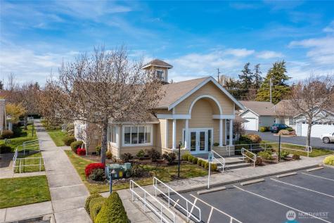 161 W Whidbey Avenue Oak Harbor WA 98277