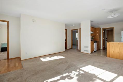 161 W Whidbey Avenue Oak Harbor WA 98277