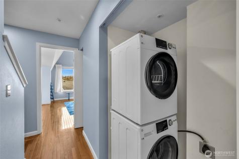 1541 Cherrylane Place S Seattle WA 98144
