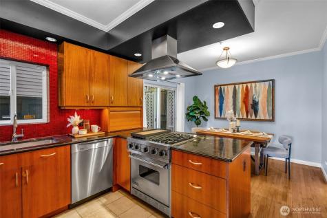 1541 Cherrylane Place S Seattle WA 98144
