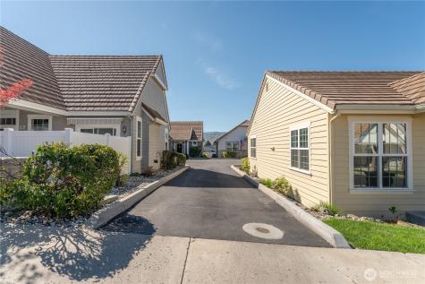 1494 Eastmont East Wenatchee WA 98802