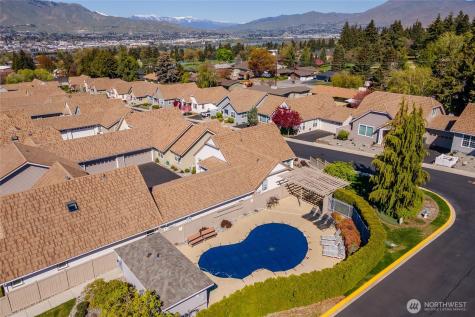 1494 Eastmont East Wenatchee WA 98802
