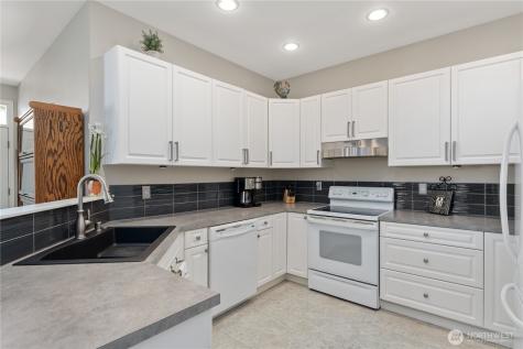 1494 Eastmont East Wenatchee WA 98802