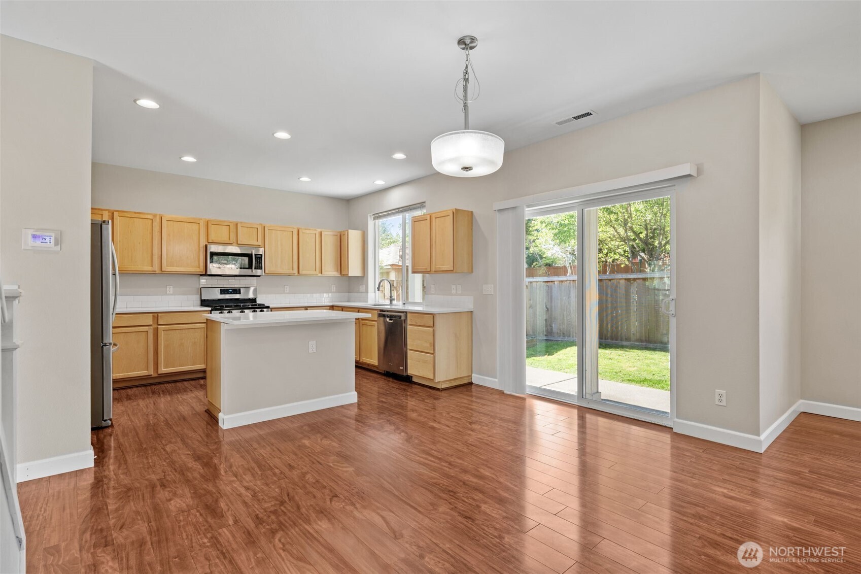 6529 Elizabeth Loop SE Auburn WA 98092
