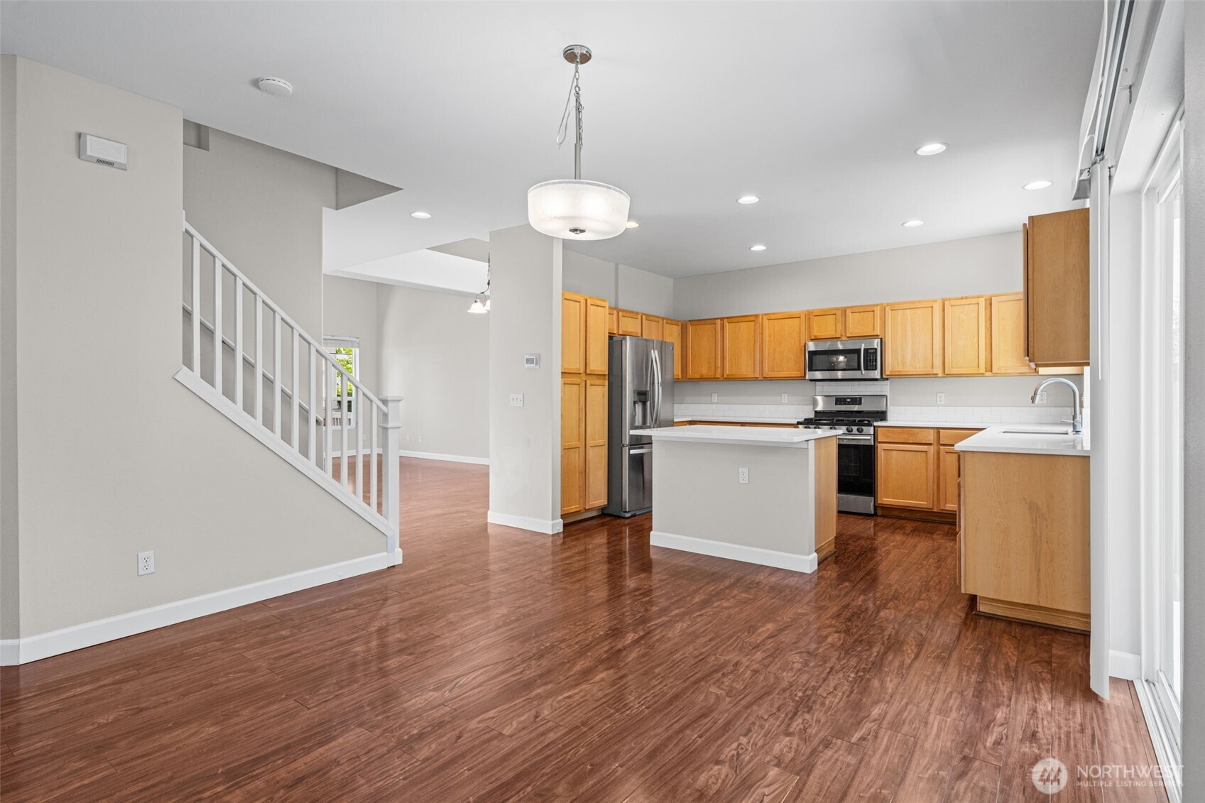 6529 Elizabeth Loop SE Auburn WA 98092