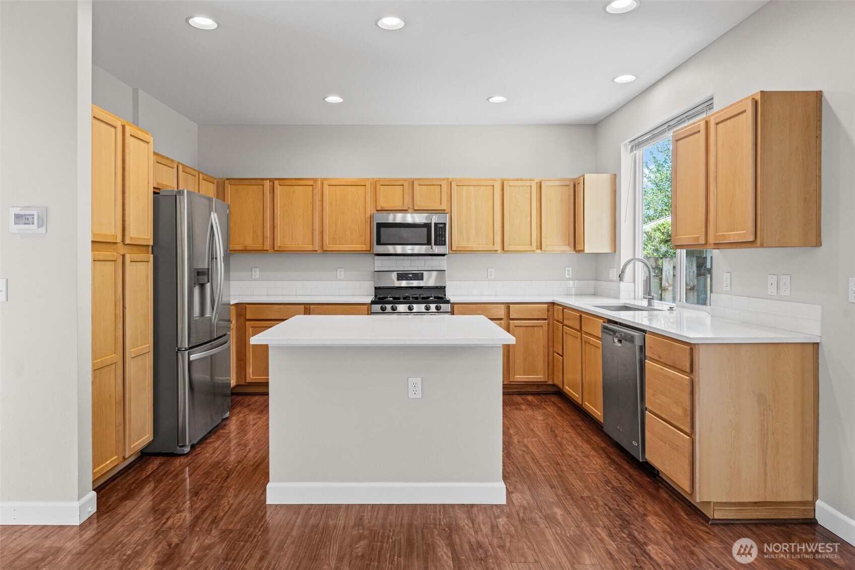 6529 Elizabeth Loop SE Auburn WA 98092