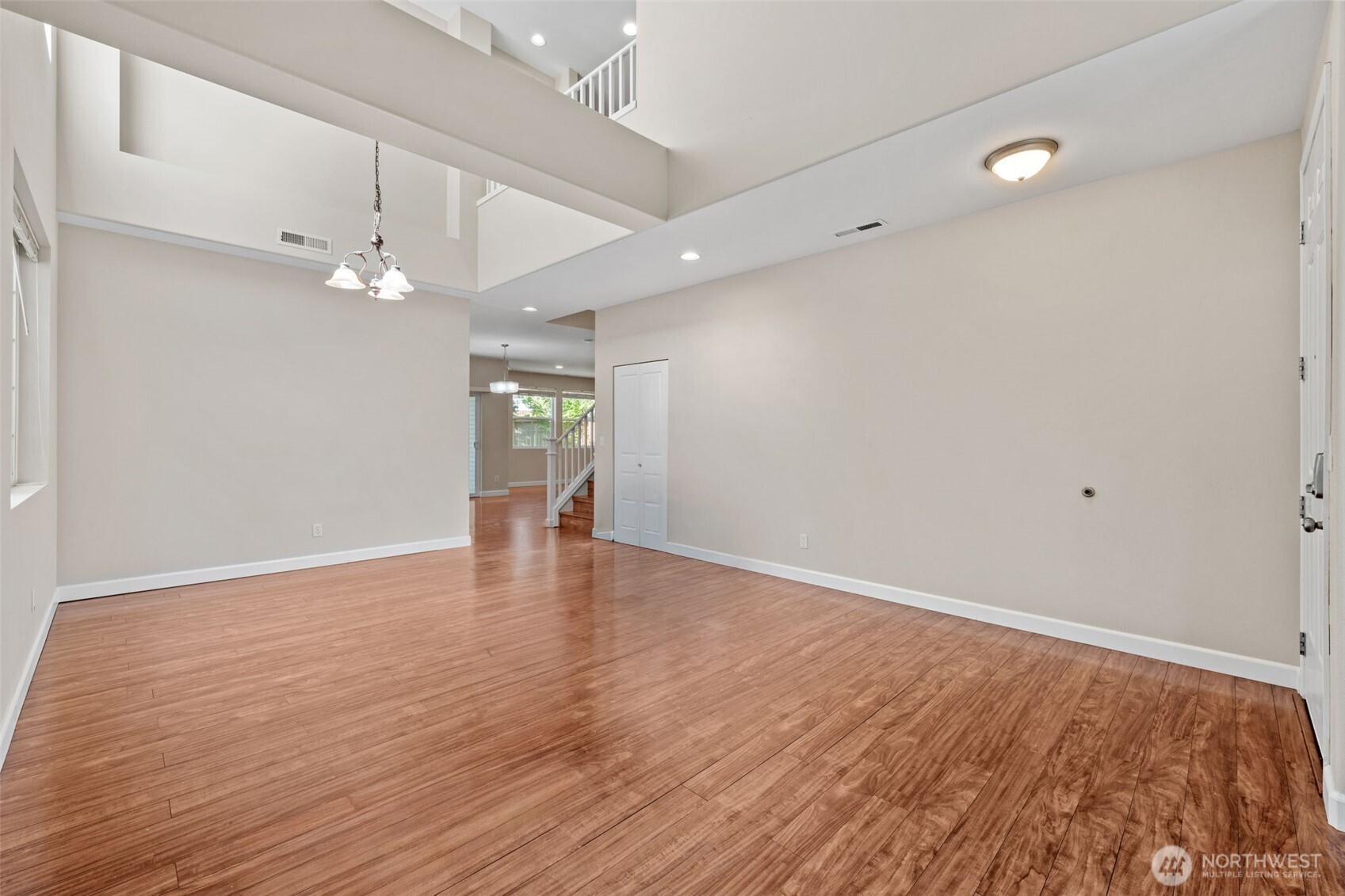 6529 Elizabeth Loop SE Auburn WA 98092