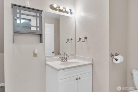 5706 99th Street Ct E Puyallup WA 98373