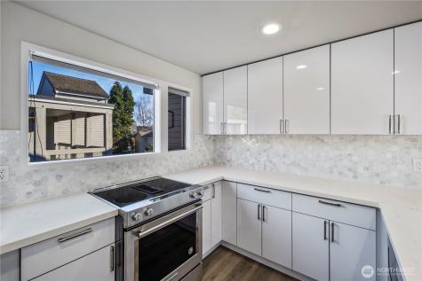 6121 NE 175th Street Kenmore WA 98028