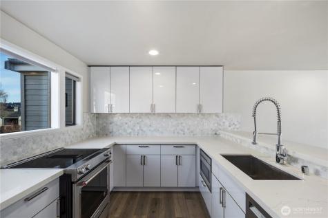6121 NE 175th Street Kenmore WA 98028