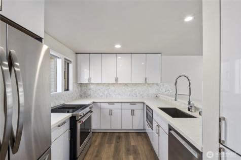6121 NE 175th Street Kenmore WA 98028