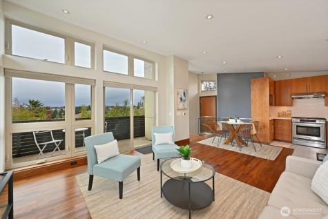 8218 2nd Avenue NE Seattle WA 98115