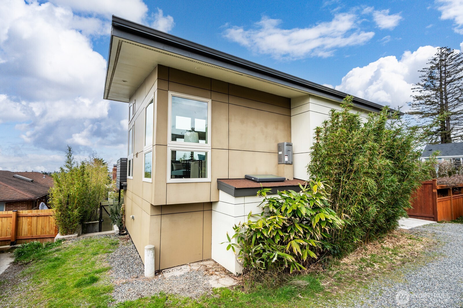 8218 2nd Avenue NE Seattle WA 98115