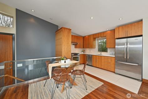 8218 2nd Avenue NE Seattle WA 98115