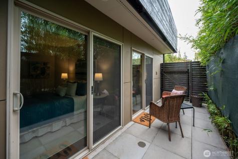 8218 2nd Avenue NE Seattle WA 98115