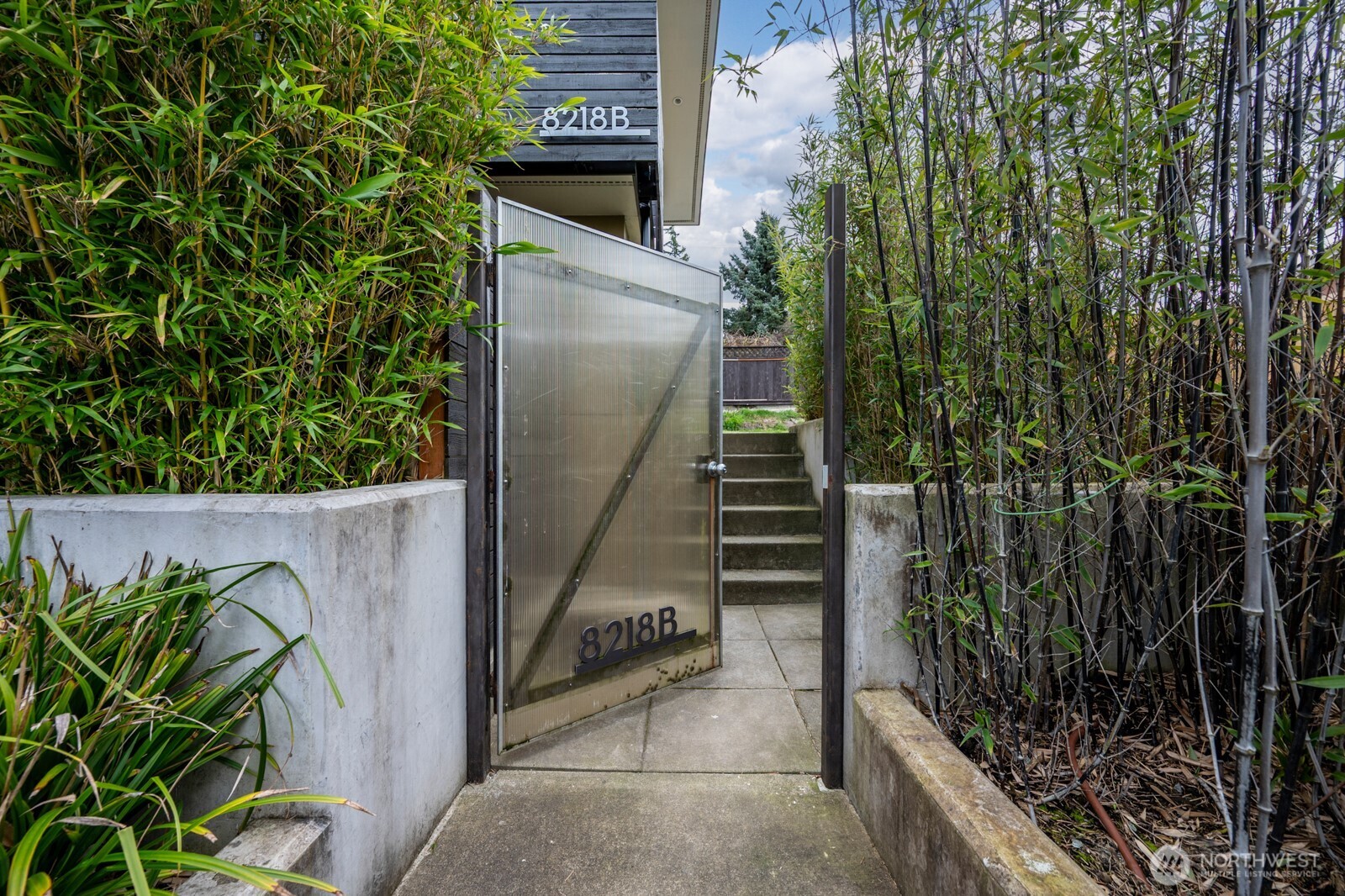 8218 2nd Avenue NE Seattle WA 98115