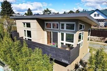 8218 2nd Avenue NE Seattle WA 98115