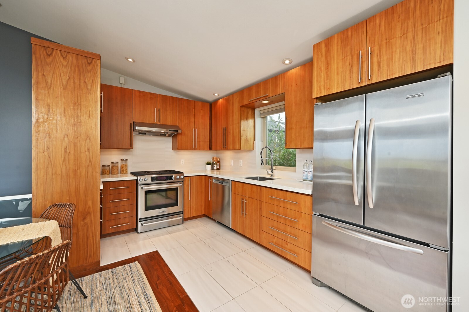 8218 2nd Avenue NE Seattle WA 98115