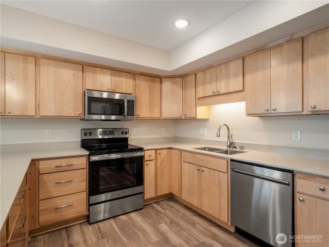 3803 17th Street SW Puyallup WA 98373