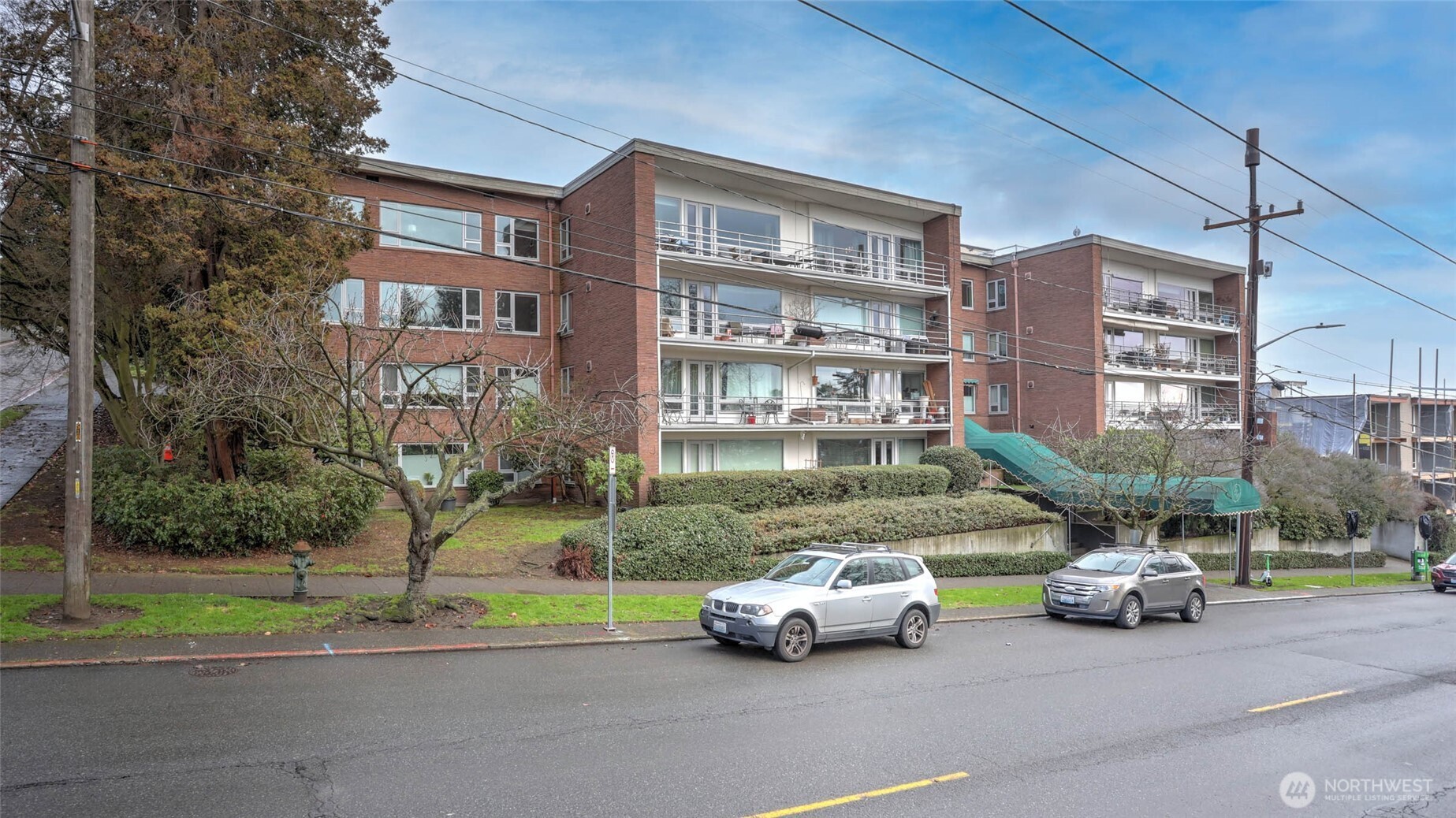 530 W Olympic Place Seattle WA 98119