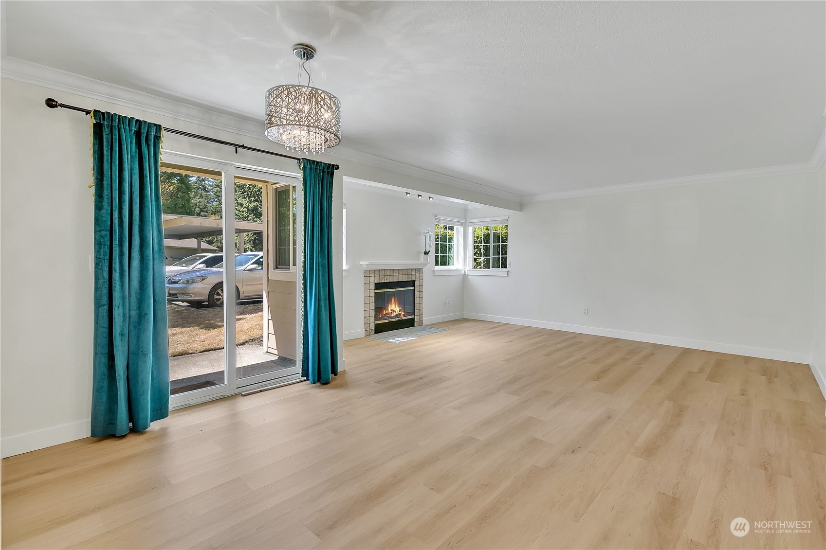 28704 18th Avenue S Federal Way WA 98003