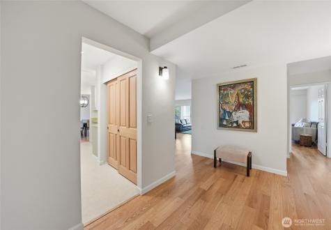 2565 Dexter Avenue N Seattle WA 98109