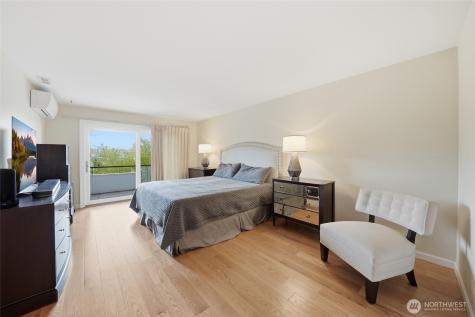 2565 Dexter Avenue N Seattle WA 98109