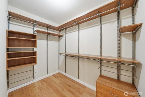 2565 Dexter Avenue N Seattle WA 98109