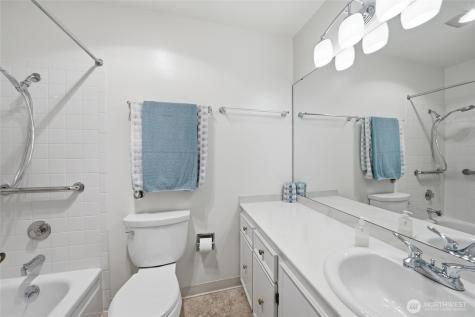 2565 Dexter Avenue N Seattle WA 98109