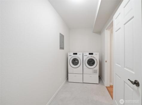 2565 Dexter Avenue N Seattle WA 98109