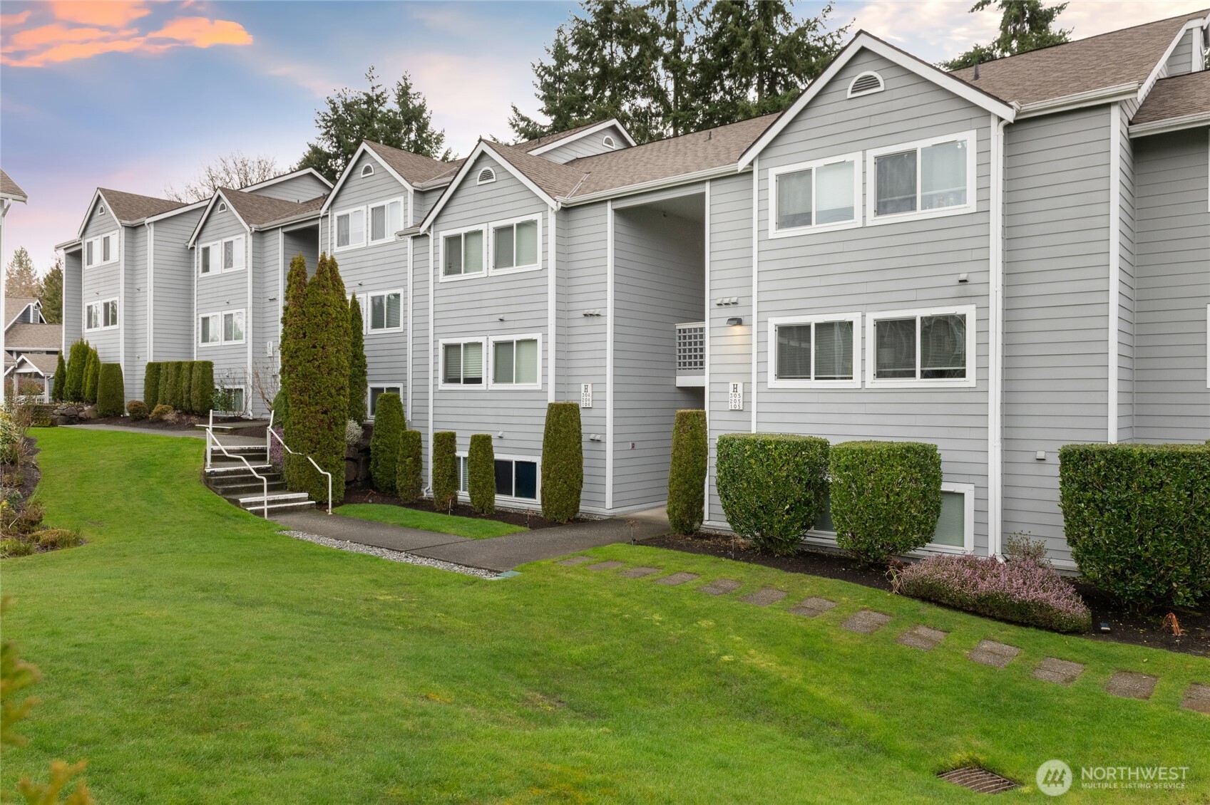 12618 109th Court NE Kirkland WA 98034