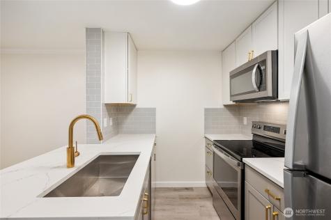 12618 109th Court NE Kirkland WA 98034
