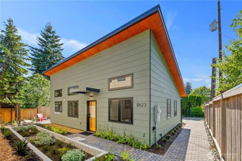 8623 30th Avenue SW Seattle WA 98126
