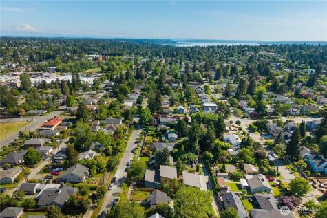 8623 30th Avenue SW Seattle WA 98126