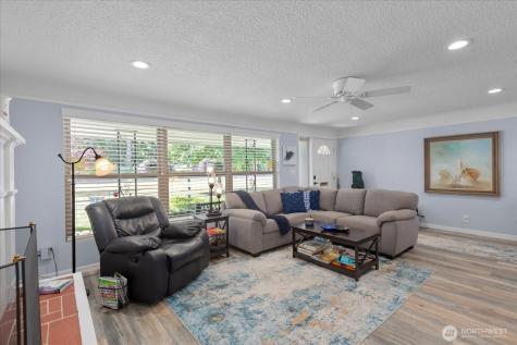 1501 52nd Street SE Everett WA 98203