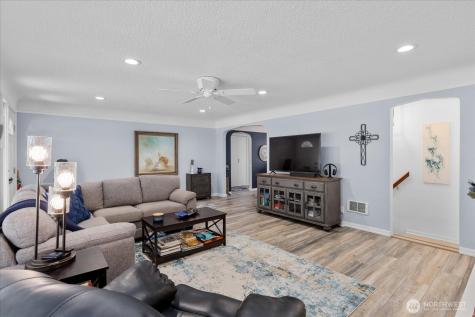 1501 52nd Street SE Everett WA 98203