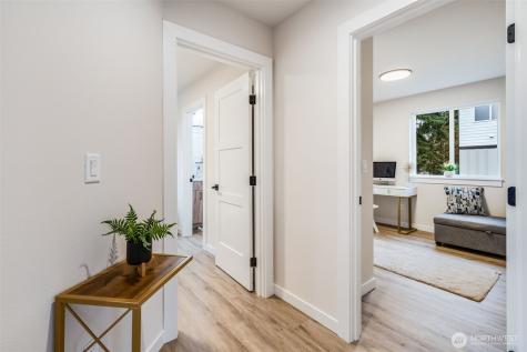 12531 25th Avenue NE Seattle WA 98125