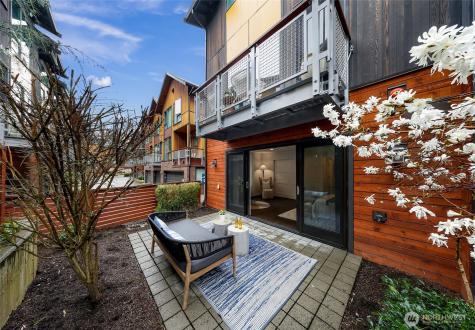6522 32nd Avenue NE Seattle WA 98115